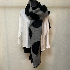 Gray scarf 🧣 with black polka dots. Reversible!